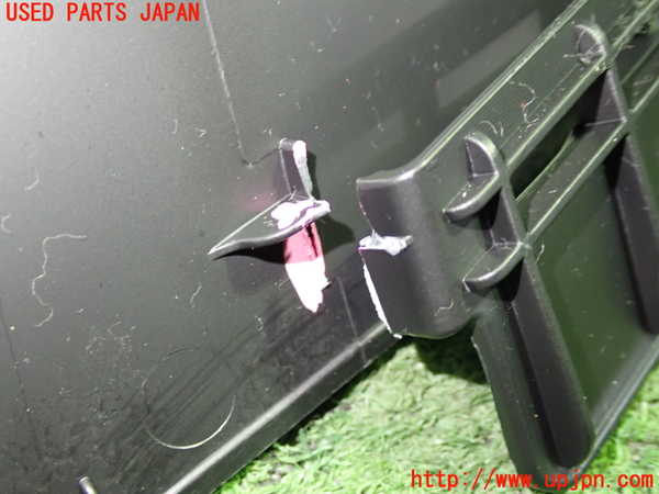 5UPJ-21127670]BMW ミニ(MINI)ジョンクーパーワークス(JCW) クロスオーバー(R60)(XDJCW)左センターピラートリム 中古_m0004.jpg
