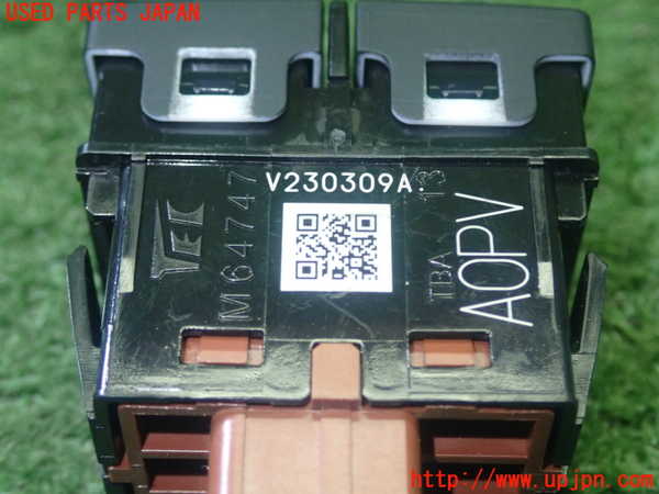 5UPJ-21136311]ステップワゴン スパーダ(RP8)スイッチ6 (VSC OFF) 中古_m0004.jpg