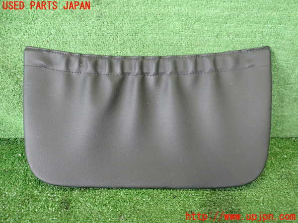 5UPJ-21157841]ベンツ SLK200 R172系(172448)小物入れ1 中古_m0001.jpg