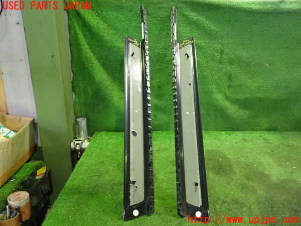 5UPJ-21157740]ベンツ SLK200 R172系(172448)スカッフプレート 中古_m0003.jpg