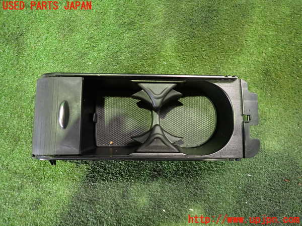 5UPJ-21157810]ベンツ SLK200 R172系(172448)ドリンクホルダー 中古_m0002.jpg