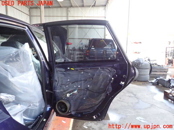 5UPJ-21161290]インプレッサ WRX-STi(GVB)右後ドア 中古(43R-006709)_m0004.jpg