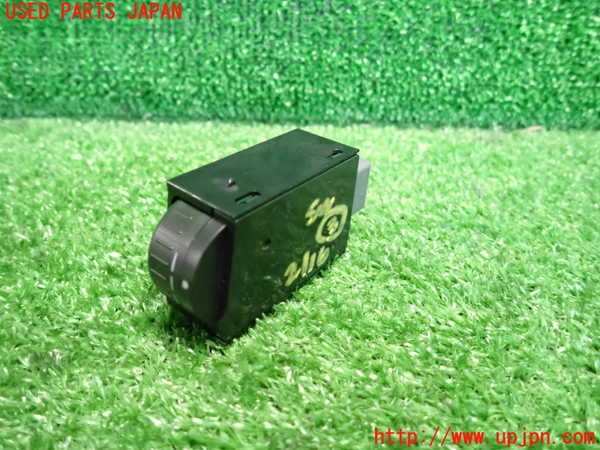 5UPJ-21166308]インプレッサ WRX-STi(GVB)スイッチ3 (メーター照度) 中古_m0001.jpg