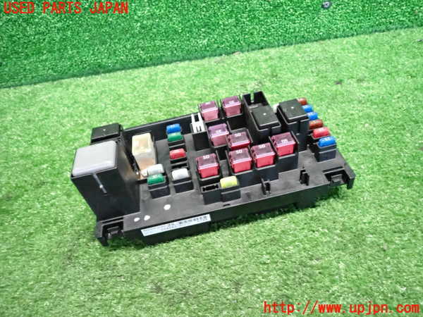 5UPJ-21166741]インプレッサ WRX-STi(GVB)ヒューズボックス1 中古_m0001.jpg