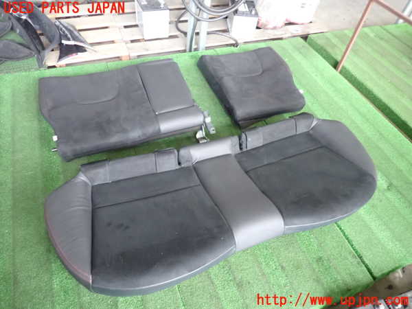 5UPJ-21167385]インプレッサ WRX-STi(GVB)リアシート 中古_m0001.jpg