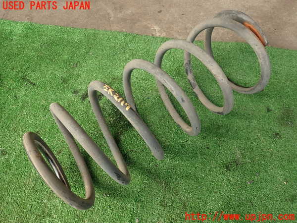 2UPJ-21175105]ハイラックスサーフ N130系 4ドア(KZN130W)左リアスプリング 中古_m0001.jpg