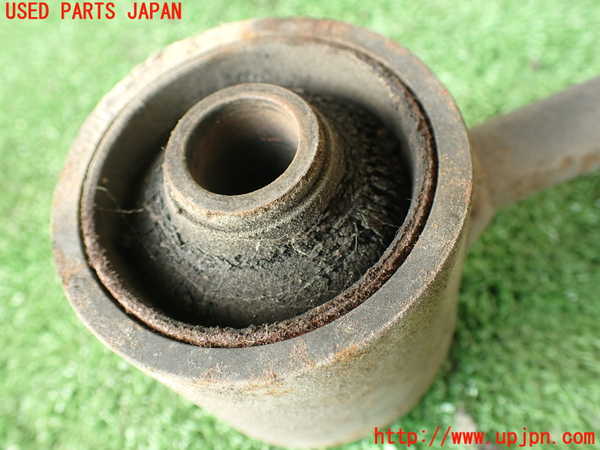 2UPJ-21175146]ハイラックスサーフ N130系 4ドア(KZN130W)右リアアッパーアーム1 中古_m0003.jpg
