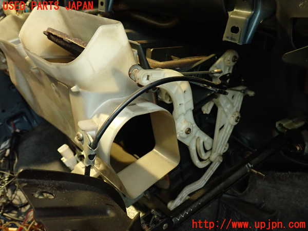 2UPJ-21176100]ハイラックスサーフ N130系 4ドア(KZN130W)ヒーターコア 中古_m0002.jpg