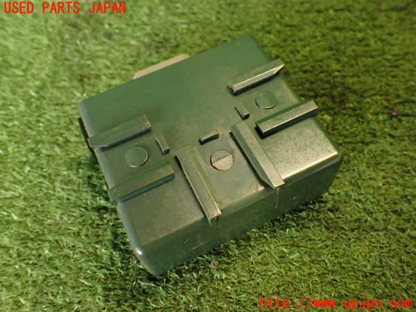 2UPJ-21176149]ハイラックスサーフ N130系 4ドア(KZN130W)コンピューター4 (アンテナリレー) 中古_m0002.jpg
