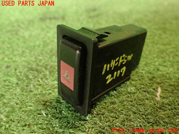2UPJ-21176290]ハイラックスサーフ N130系 4ドア(KZN130W)ハザードスイッチ 中古_m0001.jpg
