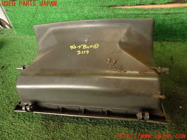 2UPJ-21177516]ハイラックスサーフ N130系 4ドア(KZN130W)グローブボックス1 中古_m0004.jpg