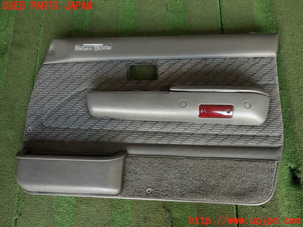 2UPJ-21171234]ハイラックスサーフ N130系 4ドア(KZN130W)右前ドア内張り 中古_m0001.jpg