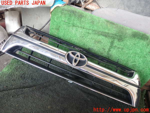 1UPJ-21181050]ハイラックスサーフ(RZN185W)ラジエターグリル 中古_m0001.jpg