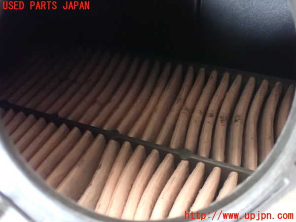 5UPJ-21182560]ハイラックスサーフ(RZN185W)エアクリーナーボックス 中古_m0003.jpg
