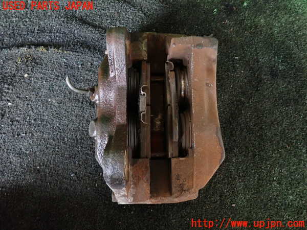 5UPJ-21184080]ハイラックスサーフ(RZN185W)右フロントキャリパー 中古_m0002.jpg