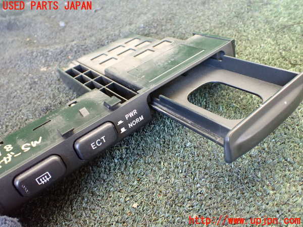 5UPJ-21186300]ハイラックスサーフ(RZN185W)デフォッガースイッチ 中古_m0002.jpg