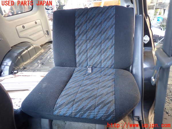 5UPJ-21187175]ハイラックスサーフ(RZN185W)左2列目シート 中古_m0001.jpg