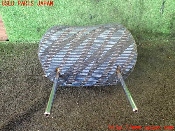 5UPJ-21187070]ハイラックスサーフ(RZN185W)助手席ヘッドレスト 中古_m0003.jpg