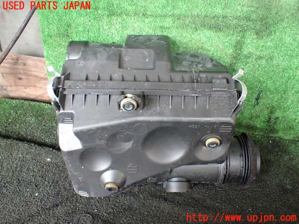 5UPJ-21192560]ランクルプラド(TRJ150W)エアクリーナーボックス 中古_m0002.jpg