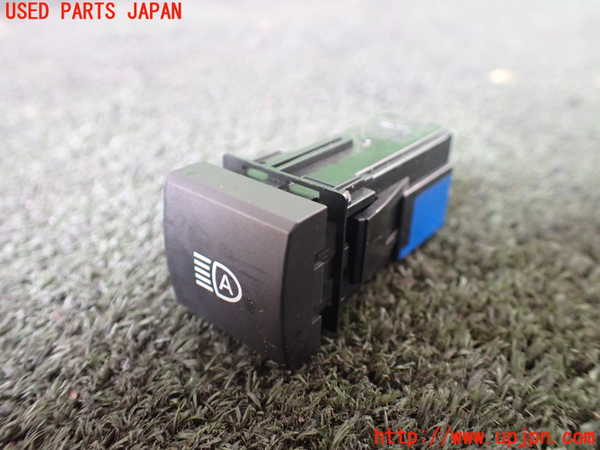 5UPJ-21196309]ランクルプラド(TRJ150W)スイッチ4 (オートヘッドランプ) 中古_m0001.jpg