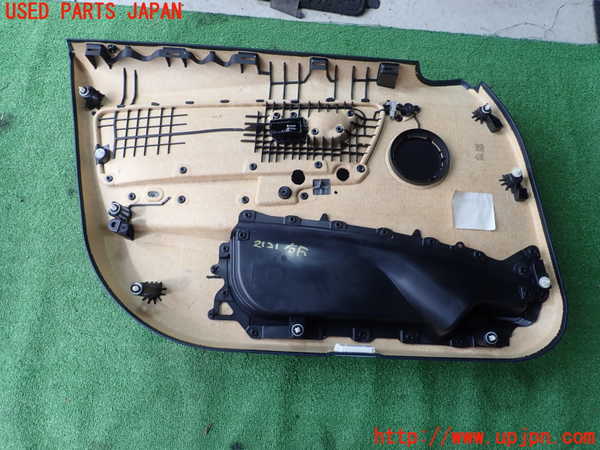 5UPJ-21211234]BMW 320d(3D20 F30)右前ドア内張り 中古_m0003.jpg
