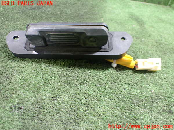 5UPJ-21221590]デリカD：5(CV1W)バックドアハンドル(アウターハンドル) 中古_m0001.jpg