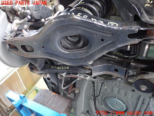 5UPJ-21225227]デリカD：5(CV1W)左リアロアアーム2 中古_m0002.jpg
