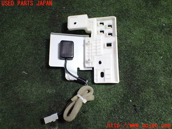 5UPJ-21226550]デリカD：5(CV1W)アンテナ 中古_m0001.jpg
