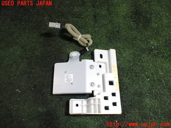 5UPJ-21226550]デリカD：5(CV1W)アンテナ 中古_m0002.jpg