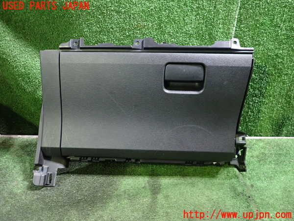 5UPJ-21227516]デリカD：5(CV1W)グローブボックス1 中古_m0001.jpg