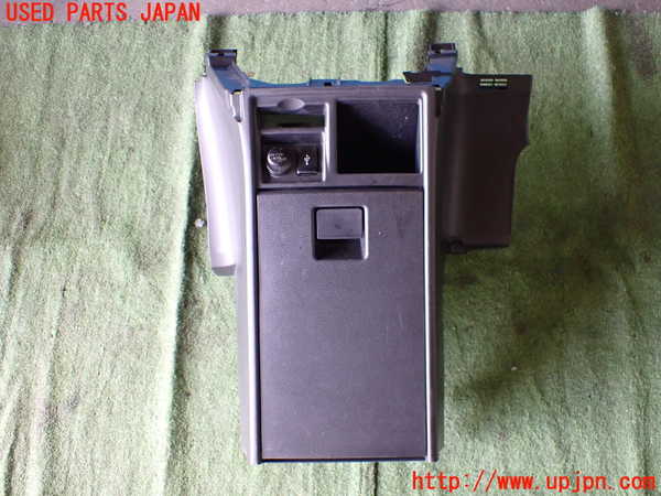 5UPJ-21227549]デリカD：5(CV1W)コンソール 中古_m0001.jpg