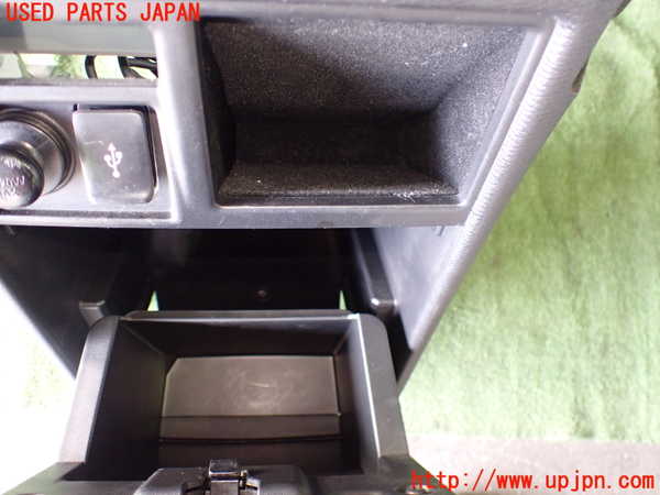 5UPJ-21227549]デリカD：5(CV1W)コンソール 中古_m0002.jpg