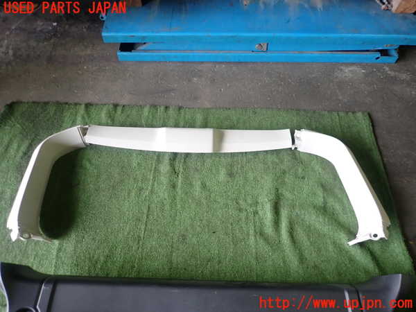 5UPJ-21221578]デリカD：5(CV1W)バックドア内張り 中古_m0002.jpg