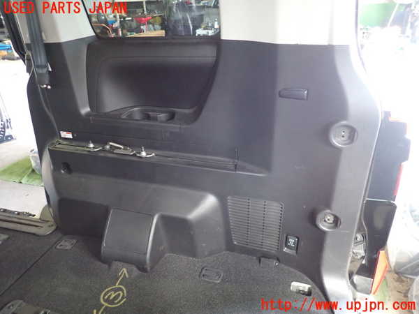 5UPJ-21227675]デリカD：5(CV1W)右リアピラートリム 中古_m0003.jpg