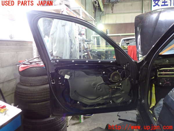 5UPJ-21231260]BMW 320i ツーリング F31(3B20)左前ドア FUYAO M540 中古_m0005.jpg