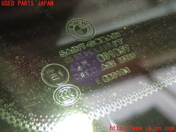 5UPJ-21231382]BMW 320i ツーリング F31(3B20)左クォーターガラス SEKURIT M235 中古_m0002.jpg