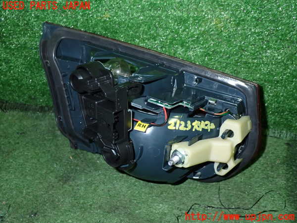 1UPJ-21231550]BMW 320i ツーリング F31(3B20)右リアフィニッシャー 中古_m0003.jpg