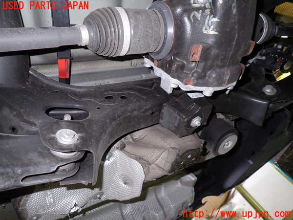 5UPJ-21235295]BMW 320i ツーリング F31(3B20)リアメンバー 中古_m0001.jpg