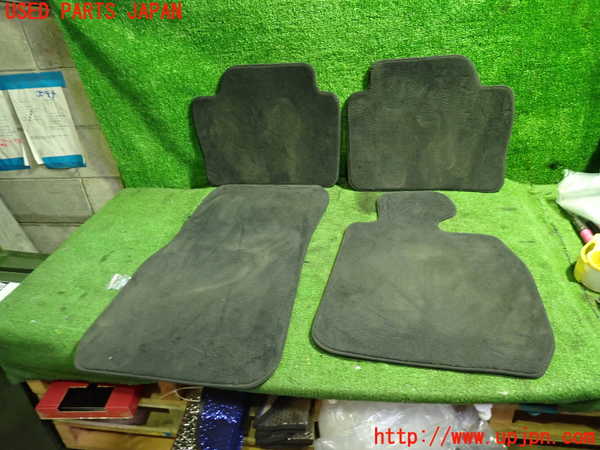 5UPJ-21237800]BMW 320i ツーリング F31(3B20)フロアマット 中古_m0001.jpg