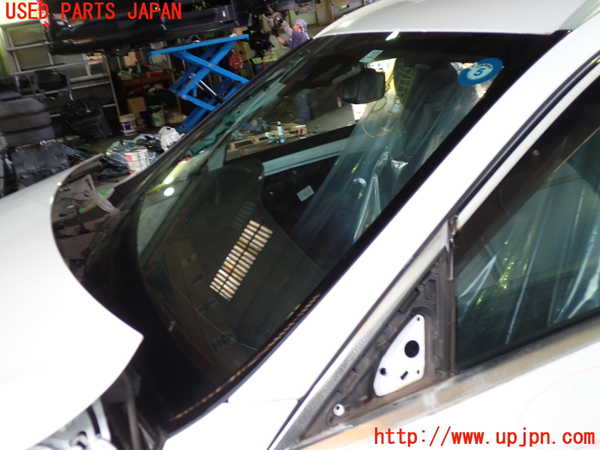 5UPJ-21241195]ベンツ C180 ステーションワゴン(205240C S205)フロントガラス 43R-000527 中古_m0002.jpg