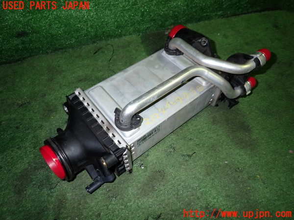 5UPJ-21242451]ベンツ C180 ステーションワゴン(205240C S205)インタークーラー1 中古_m0001.jpg