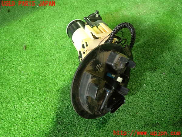 5UPJ-21242510]ベンツ C180 ステーションワゴン(205240C S205)燃料ポンプ 中古_m0002.jpg