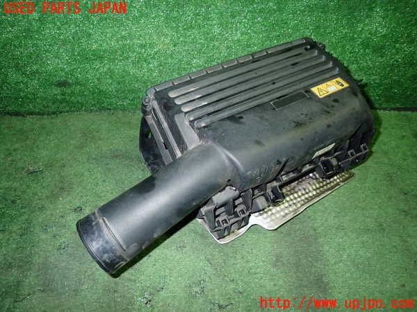 5UPJ-21242560]ベンツ C180 ステーションワゴン(205240C S205)エアクリーナーボックス 中古_m0001.jpg