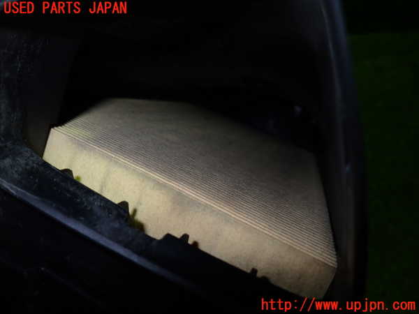5UPJ-21242560]ベンツ C180 ステーションワゴン(205240C S205)エアクリーナーボックス 中古_m0003.jpg