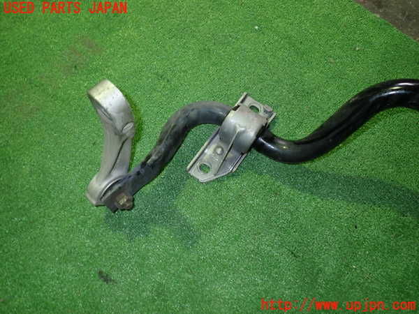 5UPJ-21245440]ベンツ C180 ステーションワゴン(205240C S205)フロントスタビライザー 中古_m0003.jpg