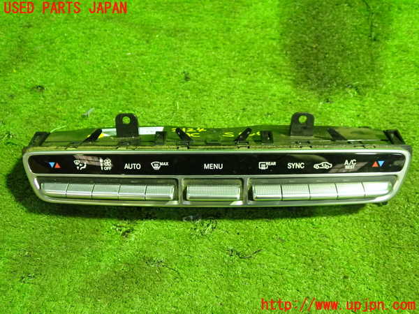 5UPJ-21246066]ベンツ C180 ステーションワゴン(205240C S205)エアコンスイッチ1 中古_m0001.jpg