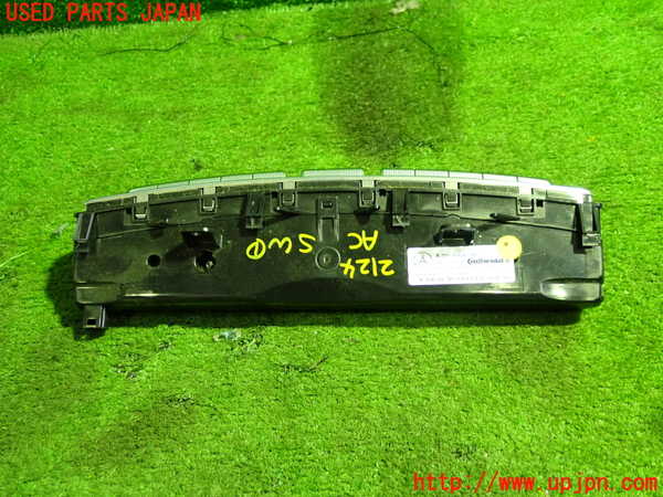 5UPJ-21246066]ベンツ C180 ステーションワゴン(205240C S205)エアコンスイッチ1 中古_m0003.jpg