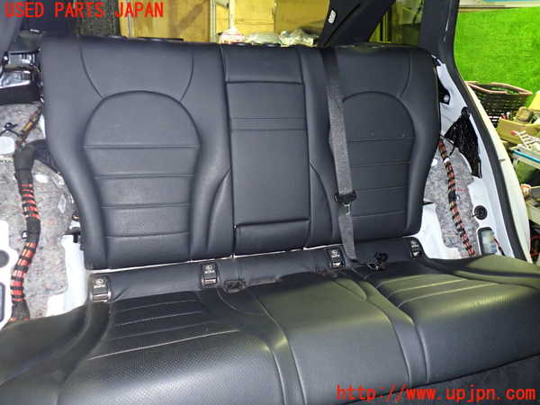 5UPJ-21247385]ベンツ C180 ステーションワゴン(205240C S205)リアシート 中古_m0002.jpg