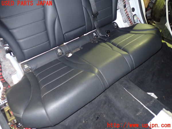 5UPJ-21247385]ベンツ C180 ステーションワゴン(205240C S205)リアシート 中古_m0003.jpg