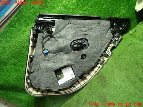 5UPJ-21241324]ベンツ C180 ステーションワゴン(205240C S205)左後ドア内張り 中古_m0005.jpg